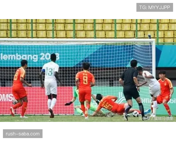 主导进攻的坎通纳前插直塞撕开中卫近期胜过传统9号