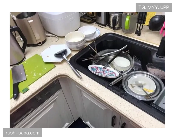 菲尔普斯退役后每天吃五顿饭，冰箱里塞满牛排和冰淇淋